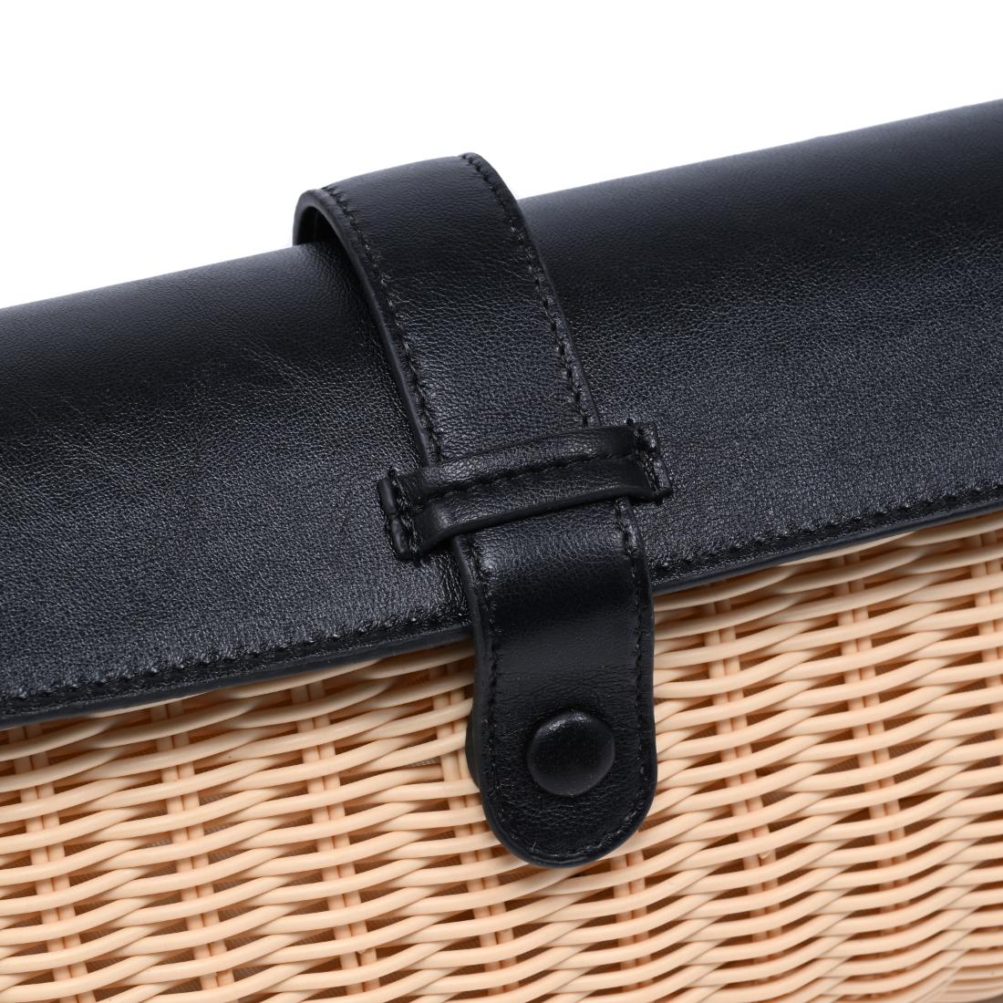 Urban Expressions Benjamin Crossbody 840504205712 View 8 | Natural Black
