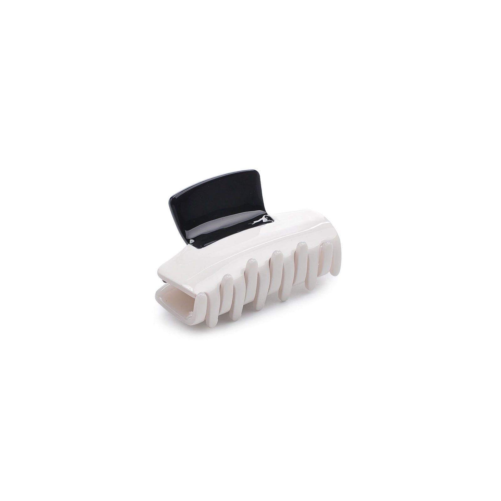 Product Image of Urban Expressions Colorblock Hair Claw Hair Claw 818209013338 View 5 | Ivory Black