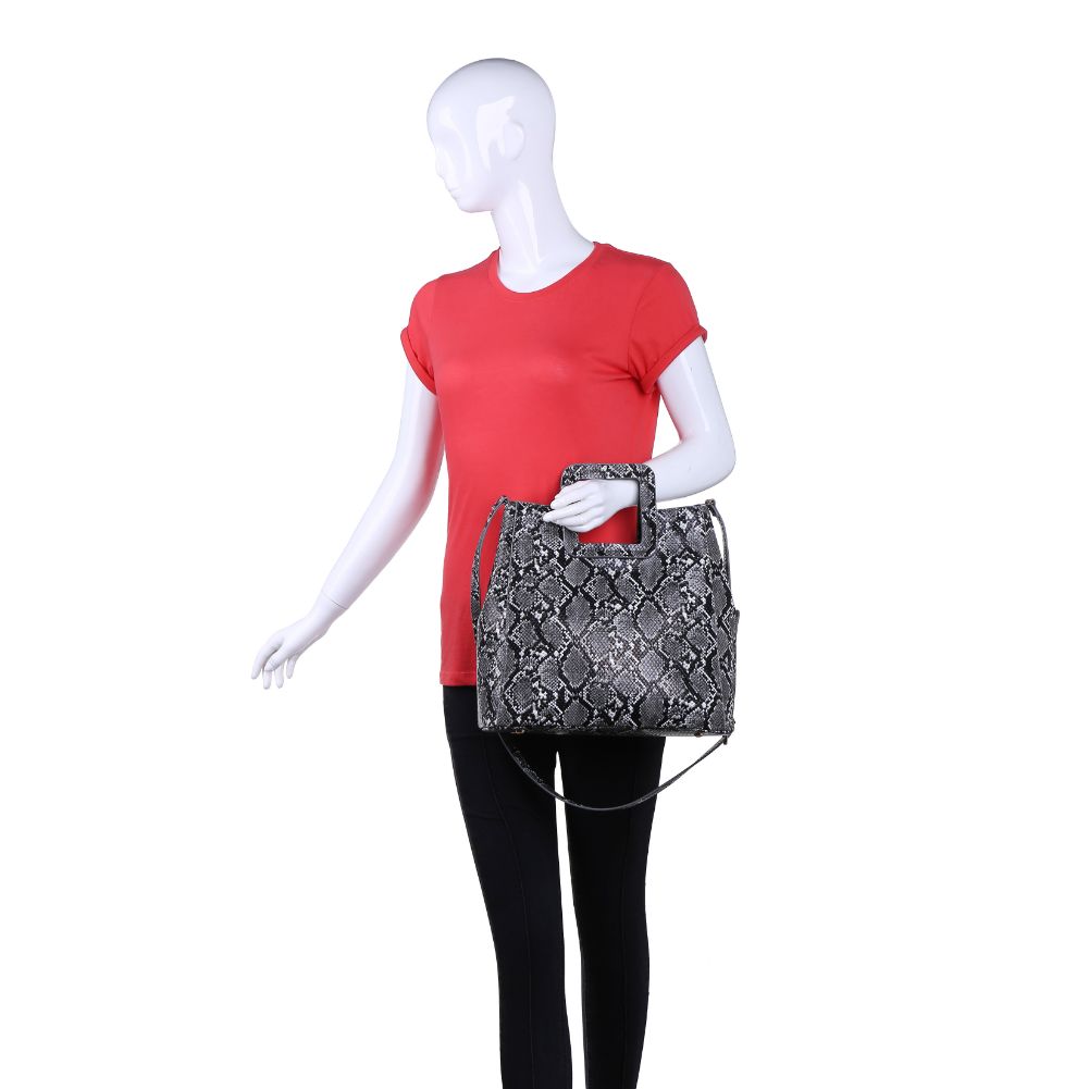 Product Image of Urban Expressions Mila Tote NA-840611163318 View 5 | Black