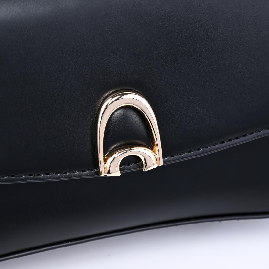 Urban Expressions Langdon Shoulder Bag 840504212727 View 8 | Black