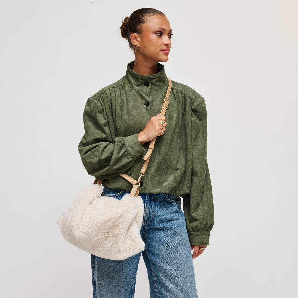 Woman wearing Ivory Urban Expressions Nash Tote 840504213861 View 3 | Ivory