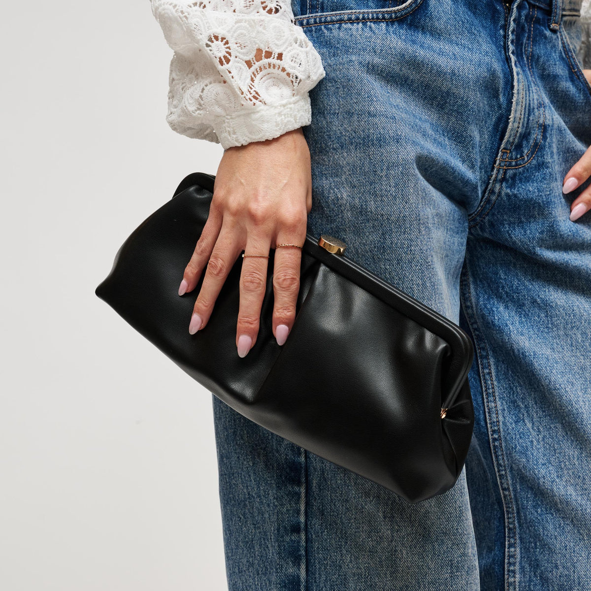 Woman wearing Black Urban Expressions Kit Crossbody 840504212529 View 1 | Black