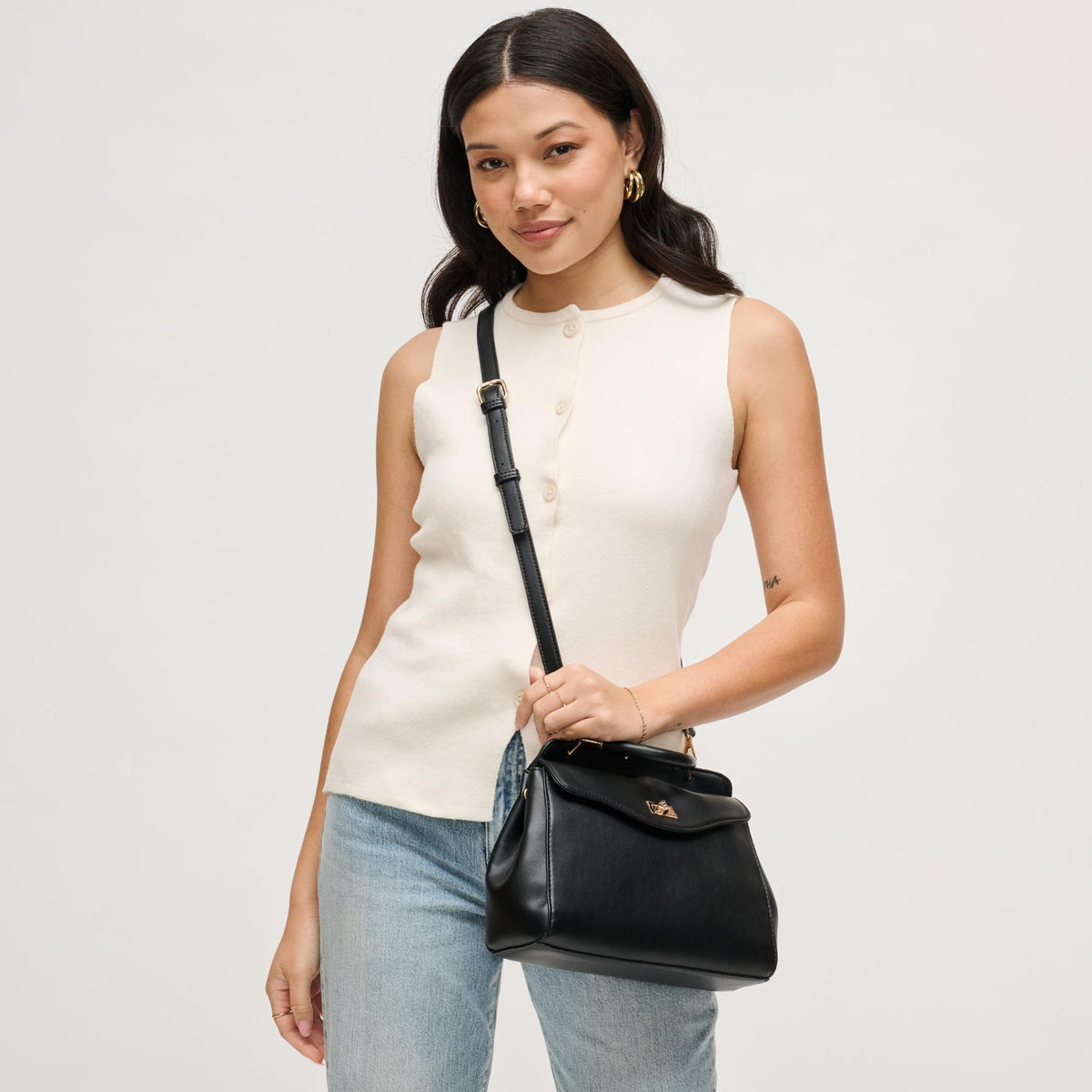 Woman wearing Black Urban Expressions Liza Crossbody 840504208256 View 2 | Black