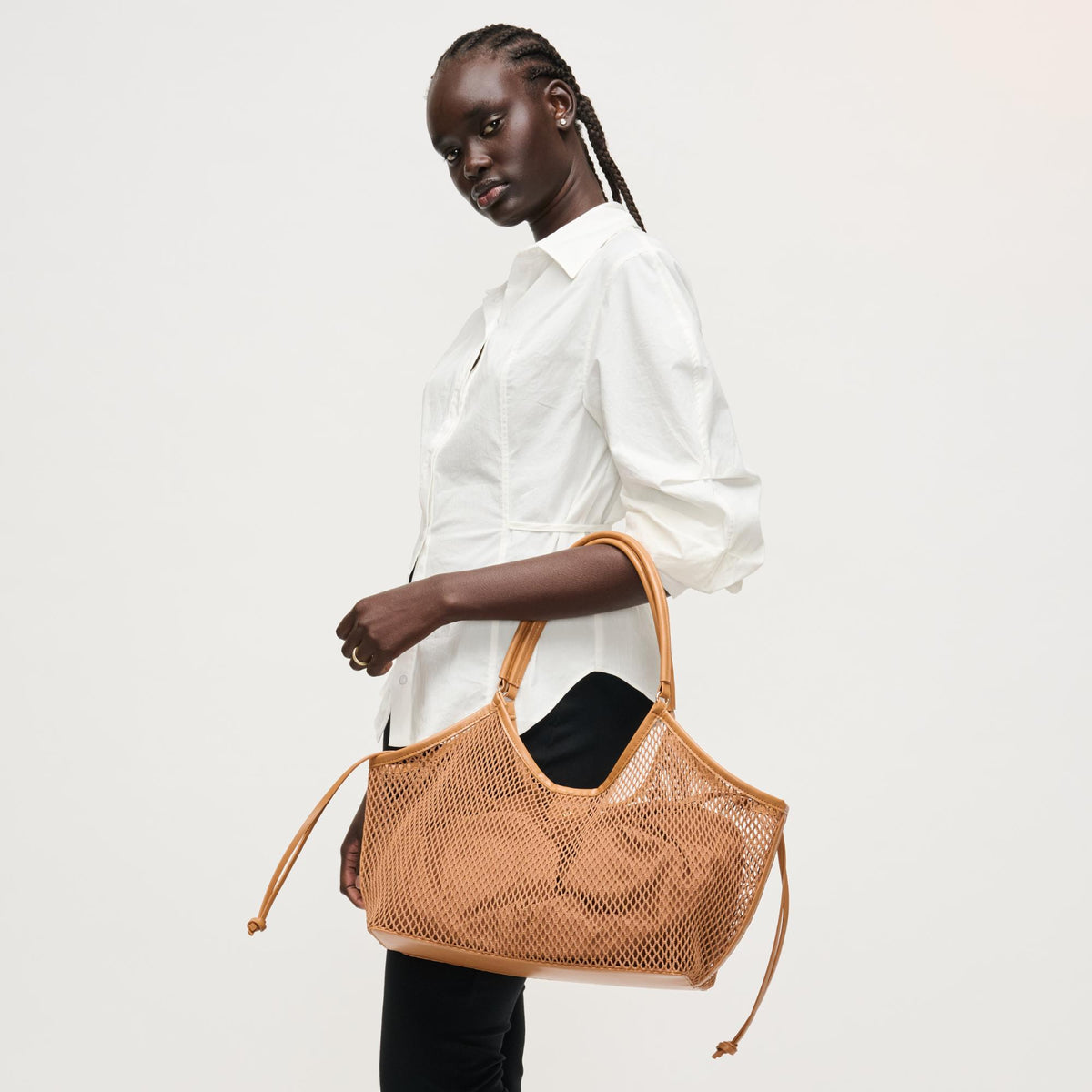 Woman wearing Tan Urban Expressions Easton Tote 840504205217 View 4 | Tan