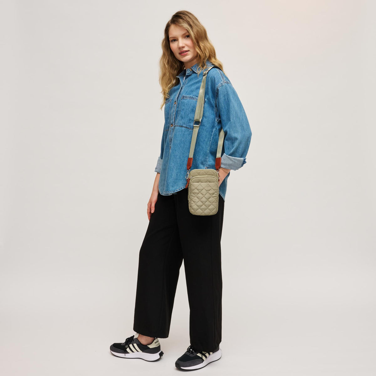 Woman wearing Sage Tan Urban Expressions Vesna Crossbody 840504206030 View 4 | Sage Tan