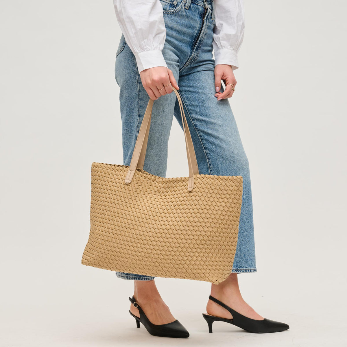 Woman wearing Natural Urban Expressions Evie Tote 840611146786 View 4 | Natural
