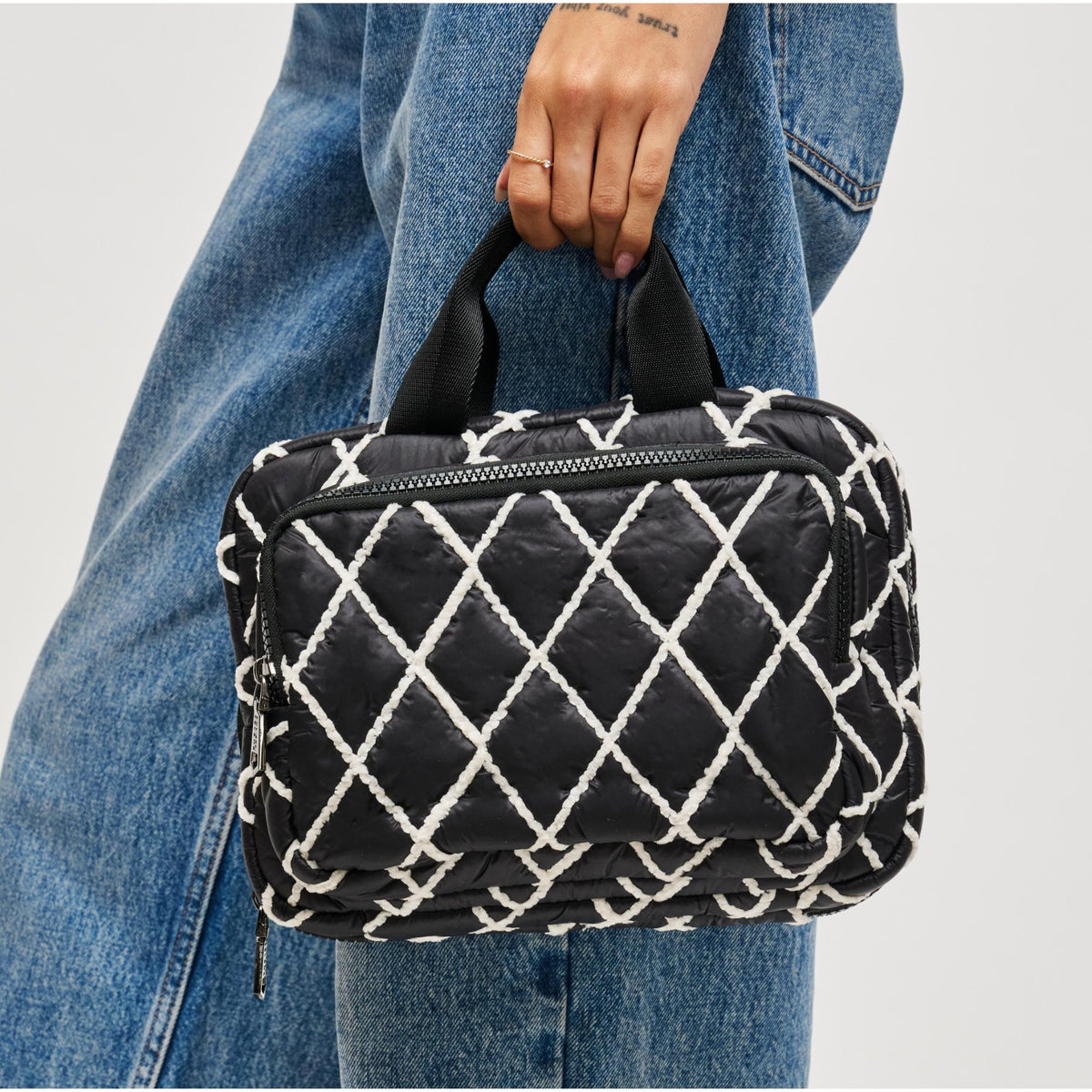 Woman wearing Black Urban Essentials Maelis Travel Organizer 818209013253 View 1 | Black