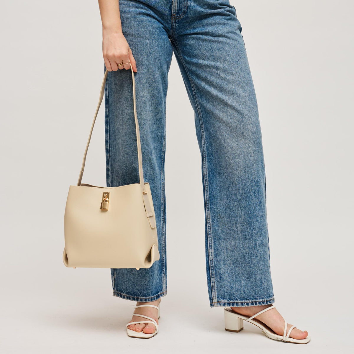 Woman wearing Oatmilk Urban Expressions Mina Crossbody 840504202186 View 3 | Oatmilk