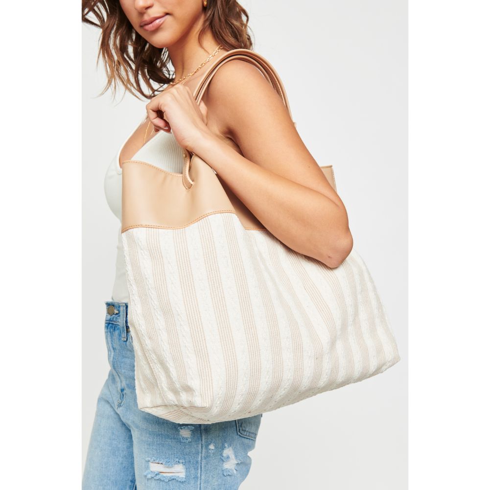 Woman wearing Natural Urban Expressions Kiara Tote 840611172327 View 4 | Natural