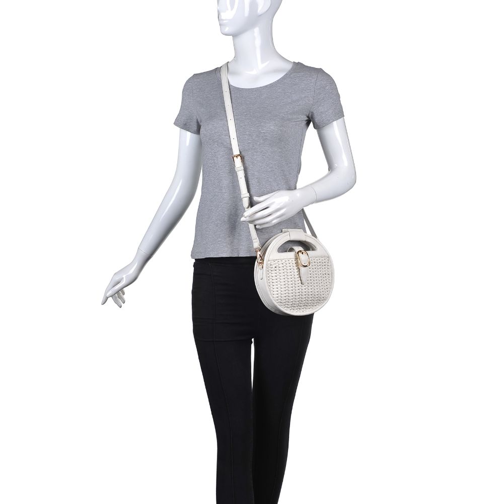 Product Image of Urban Expressions Cece Crossbody 840611169372 View 5 | White