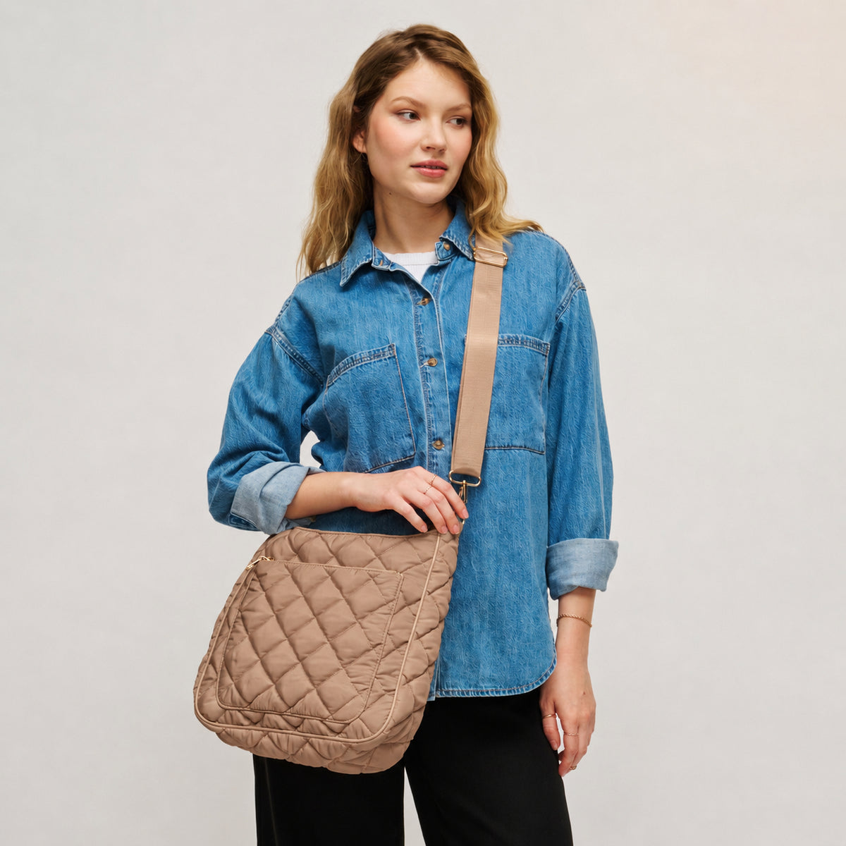 Woman wearing Natural Urban Expressions Fia - Quilted Puffer Crossbody 818209018562 View 1 | Natural