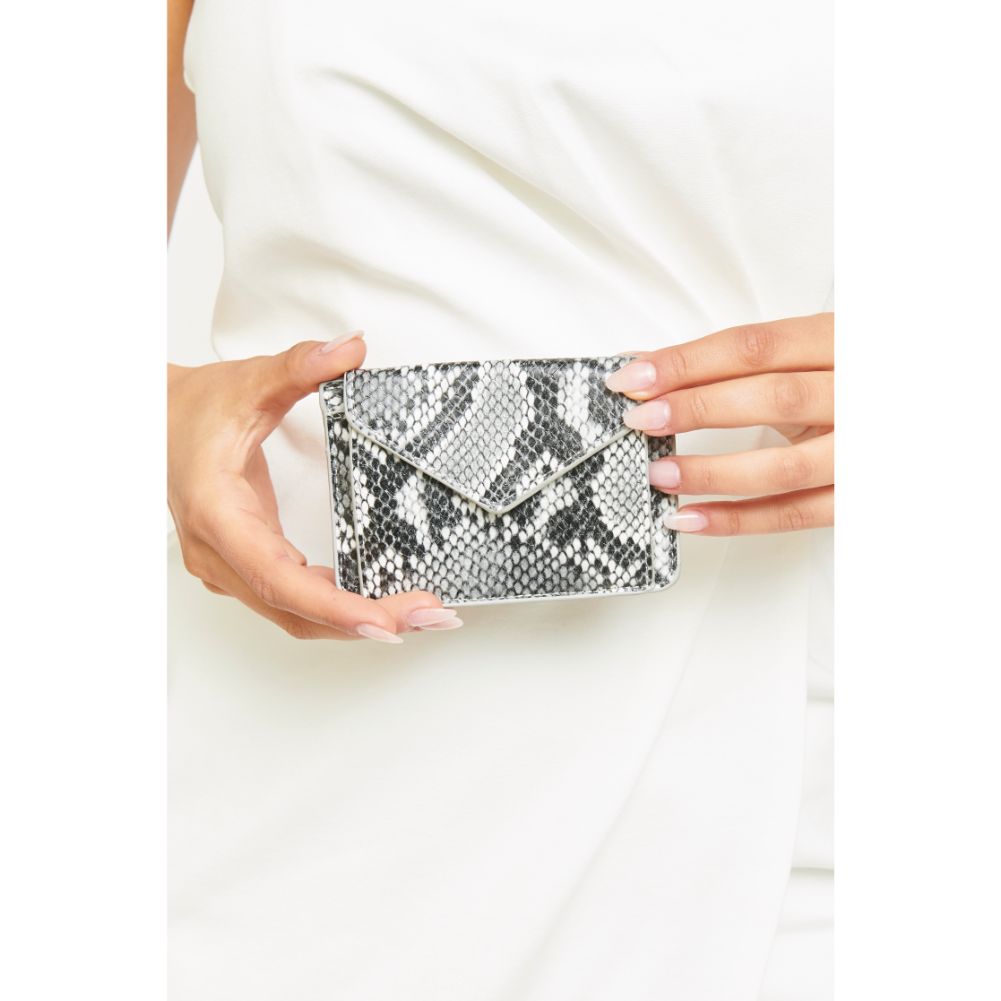 Woman wearing Black White Urban Expressions Everlee Card Holder 840611163790 View 1 | Black White