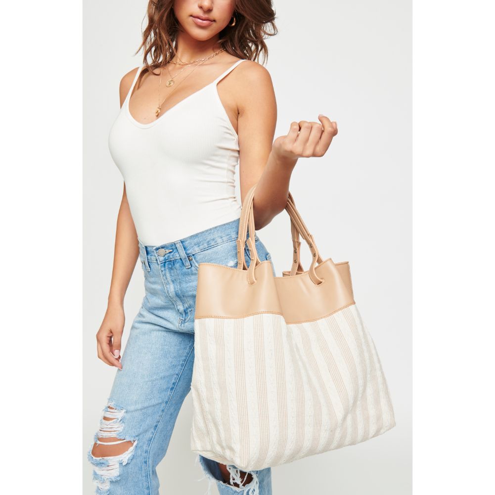 Woman wearing Natural Urban Expressions Kiara Tote 840611172327 View 1 | Natural