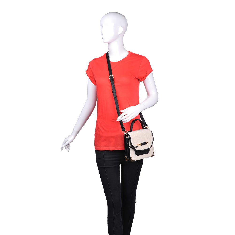 Product Image of Urban Expressions Wylie Crossbody 840611154286 View 5 | White