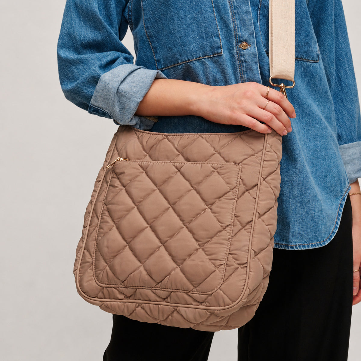 Woman wearing Natural Urban Expressions Fia - Quilted Puffer Crossbody 818209018562 View 2 | Natural