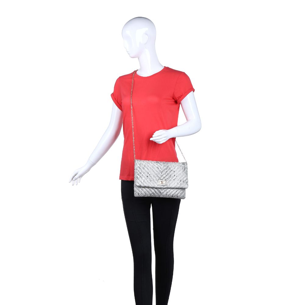 Product Image of Urban Expressions Victoria Snake Clutch NA-840611163714 View 5 | Silver