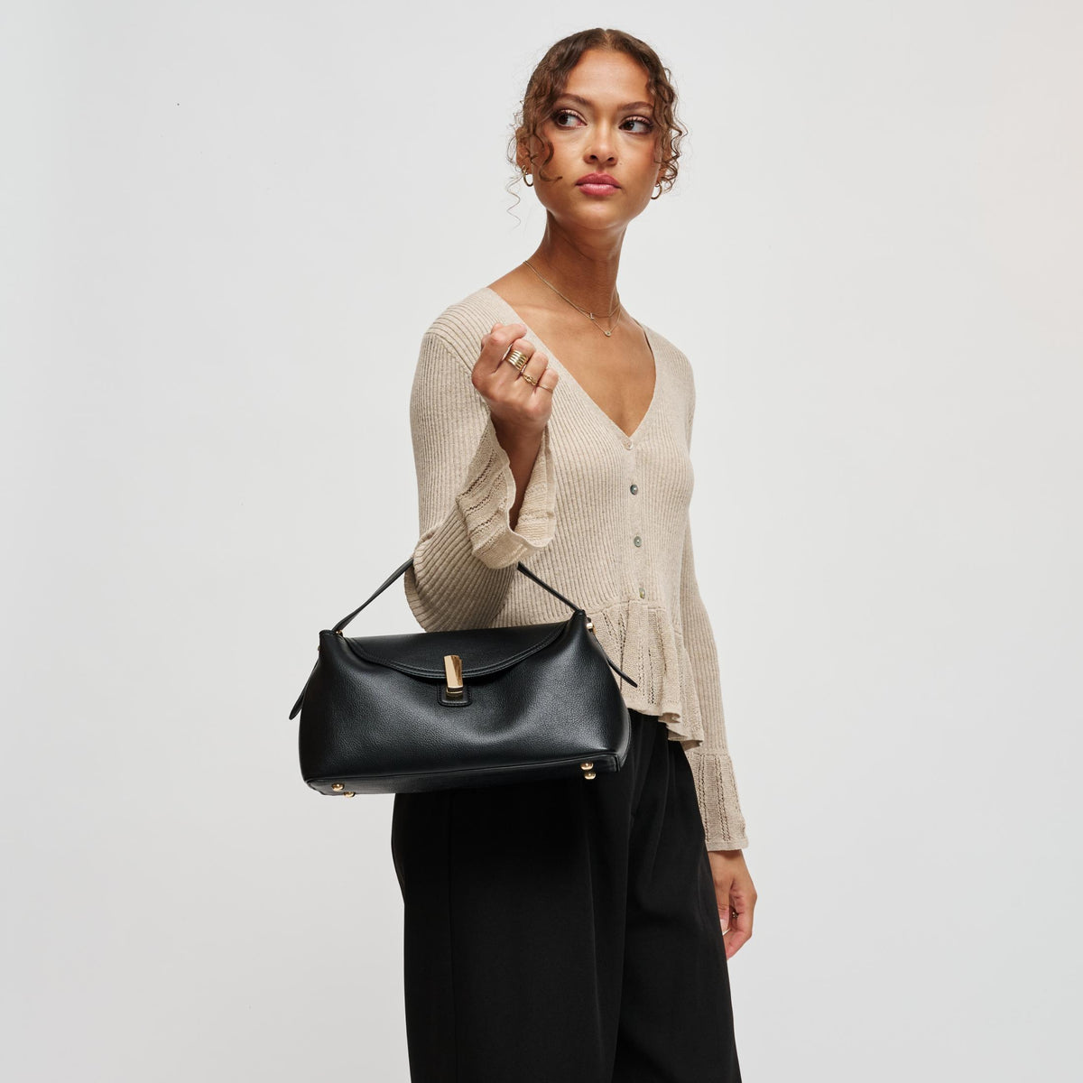 Woman wearing Black Urban Expressions Everleigh Crossbody 840504212840 View 1 | Black