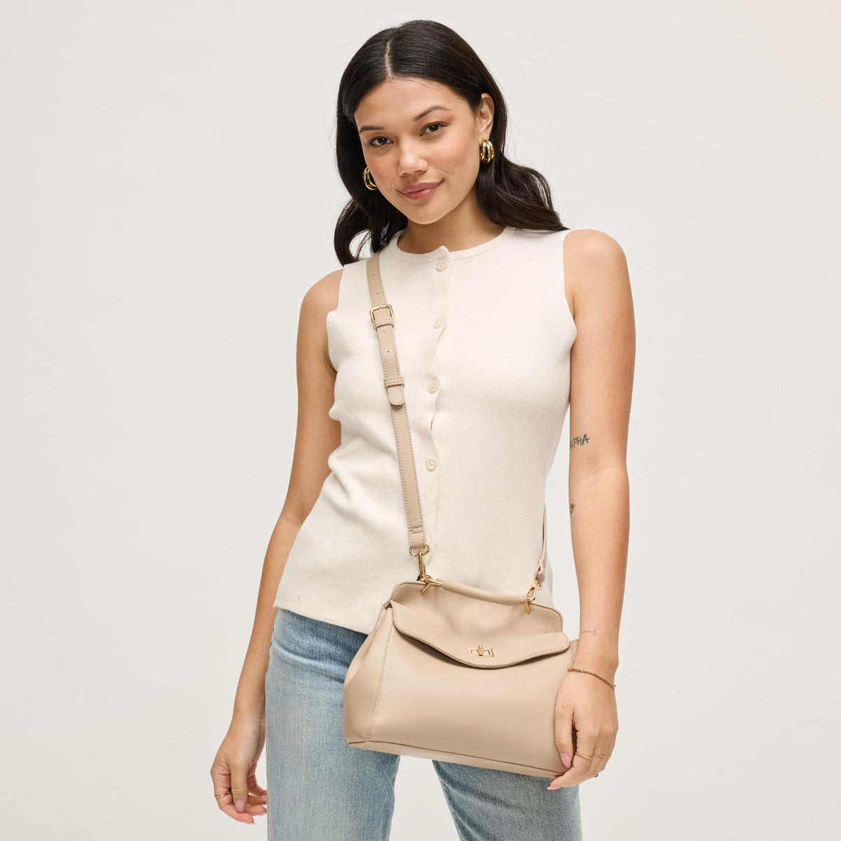 Woman wearing Natural Urban Expressions Liza Crossbody 840504208287 View 1 | Natural