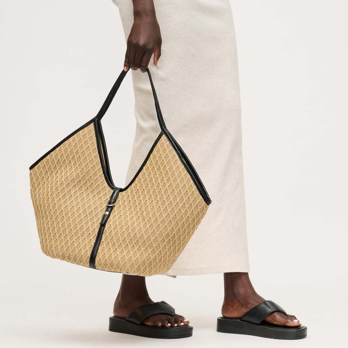 Woman wearing Natural Black Urban Expressions Cienna Tote 840504206412 View 4 | Natural Black