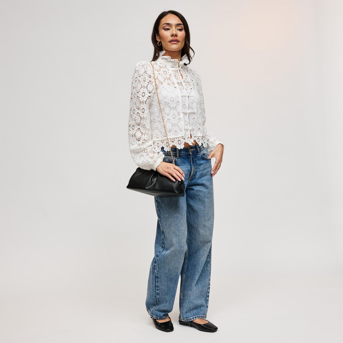 Woman wearing Black Urban Expressions Kit Crossbody 840504212529 View 4 | Black