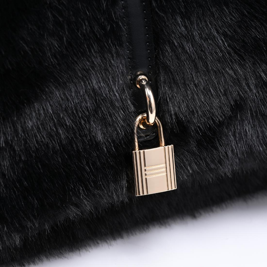 Urban Expressions Glorida Shoulder Bag 840504215049 View 8 | Black