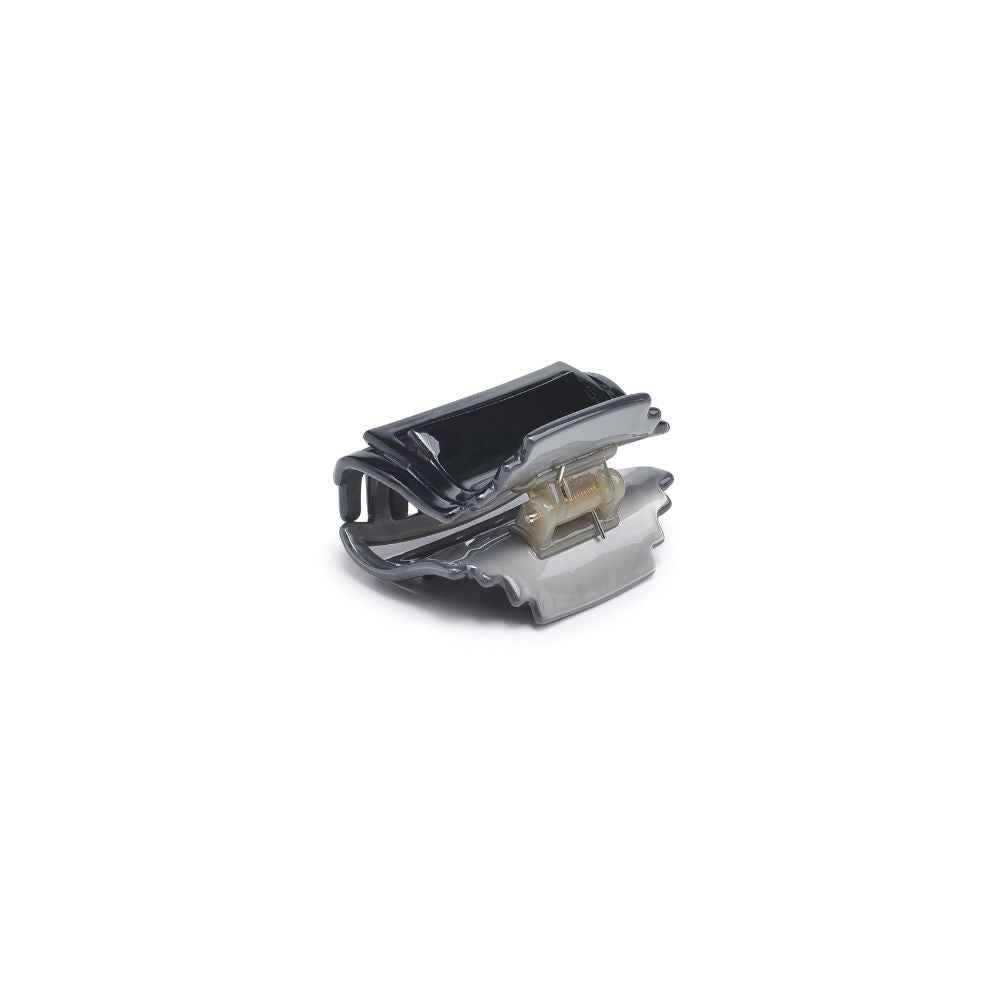 Product Image of Urban Expressions Serafina - Hair Claw Hair Claw 818209013185 View 3 | Black Pewter