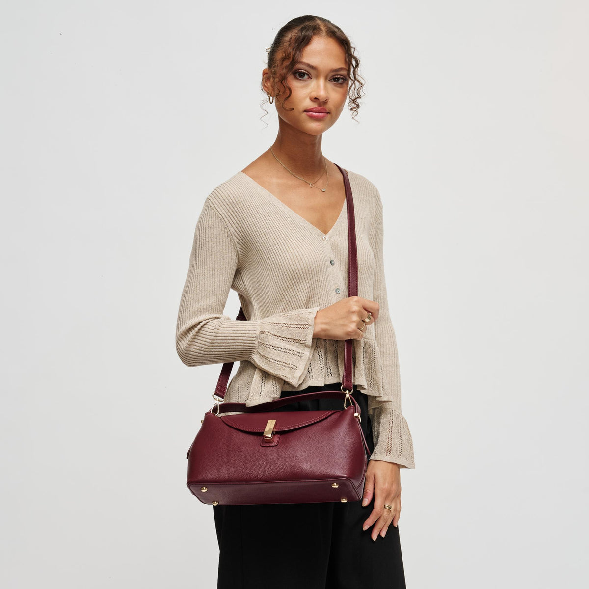 Woman wearing Wine Urban Expressions Everleigh Crossbody 840504212857 View 1 | Wine