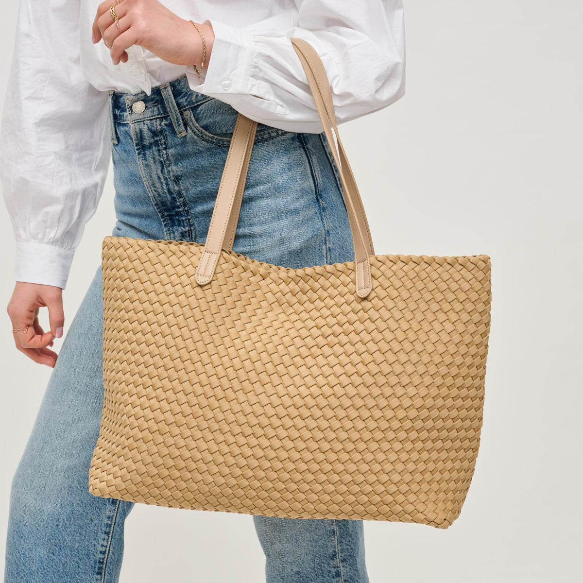 Woman wearing Natural Urban Expressions Evie Tote 840611146786 View 1 | Natural