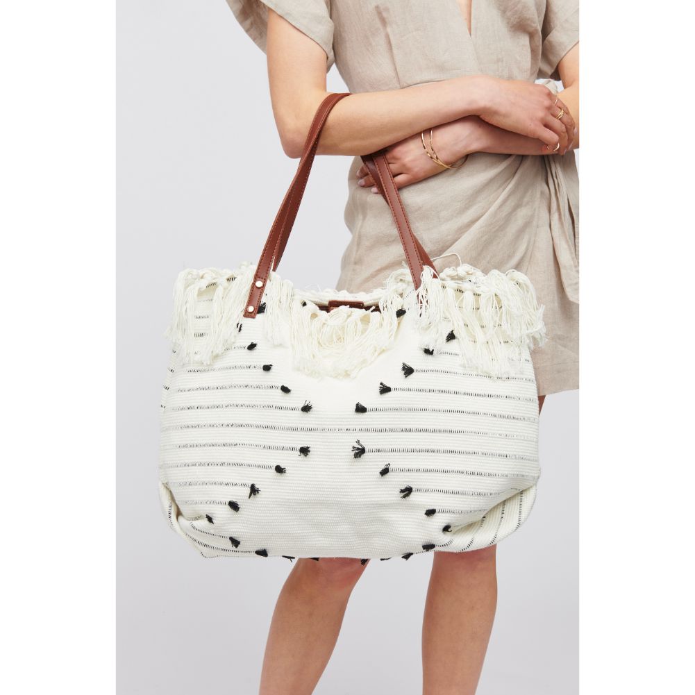 Woman wearing Stripe Urban Expressions Cammie Tote 818209017947 View 2 | Stripe