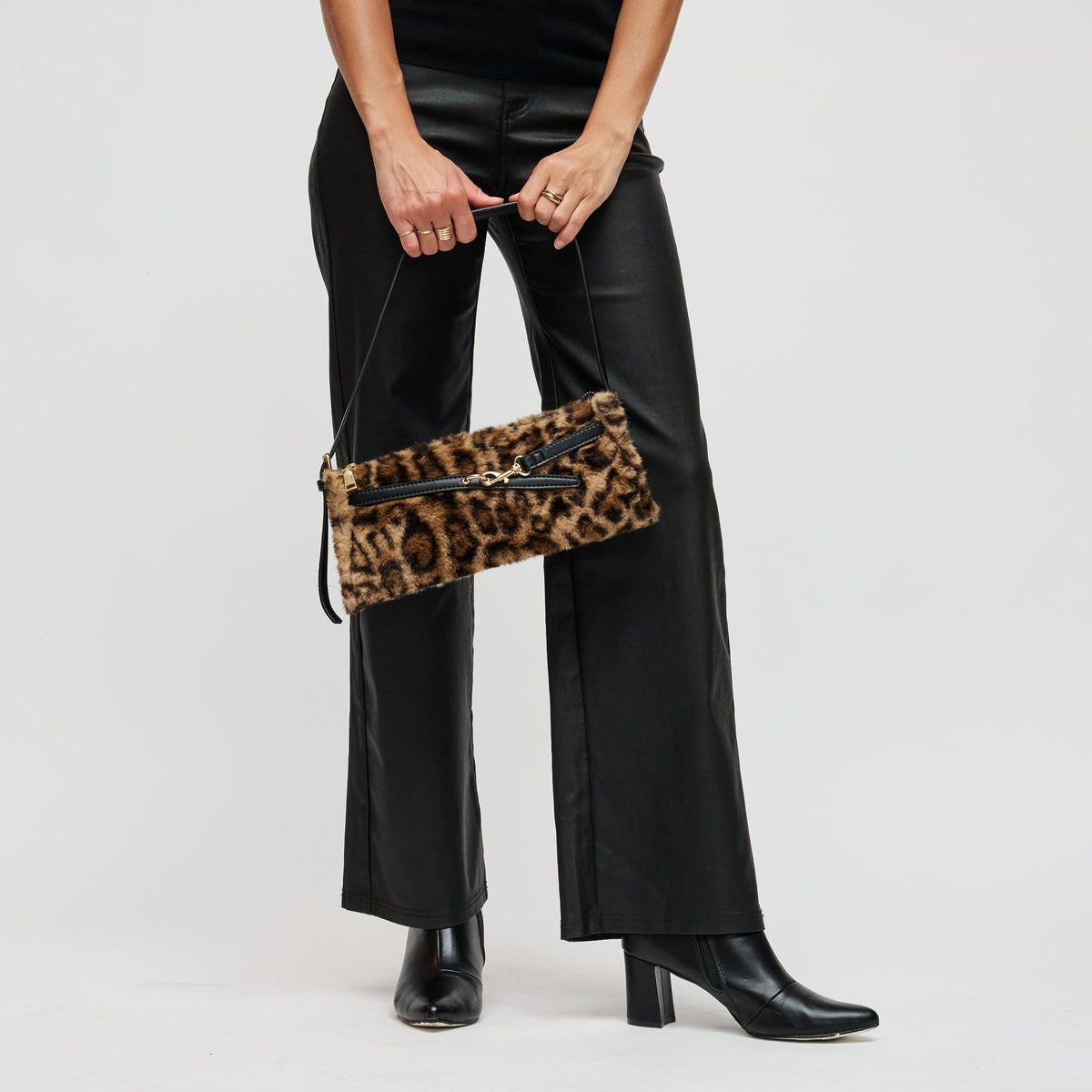 Woman wearing Leopard Urban Expressions Yaretzi Shoulder Bag 840504213403 View 3 | Leopard