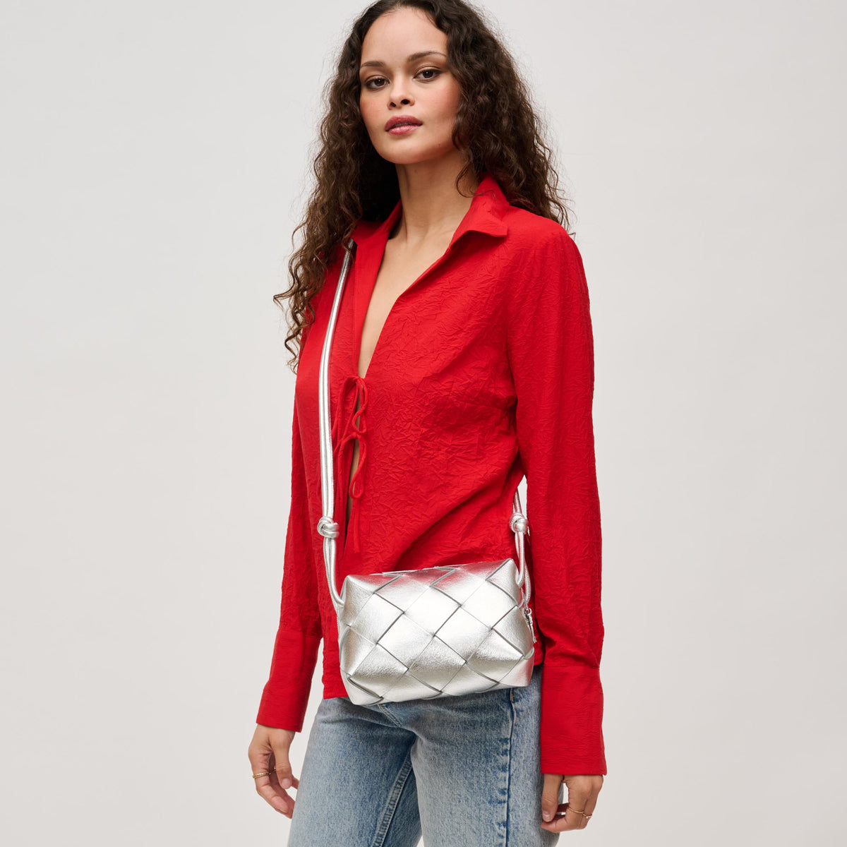 Woman wearing Silver Urban Expressions Kennedy Crossbody 840611124173 View 1 | Silver