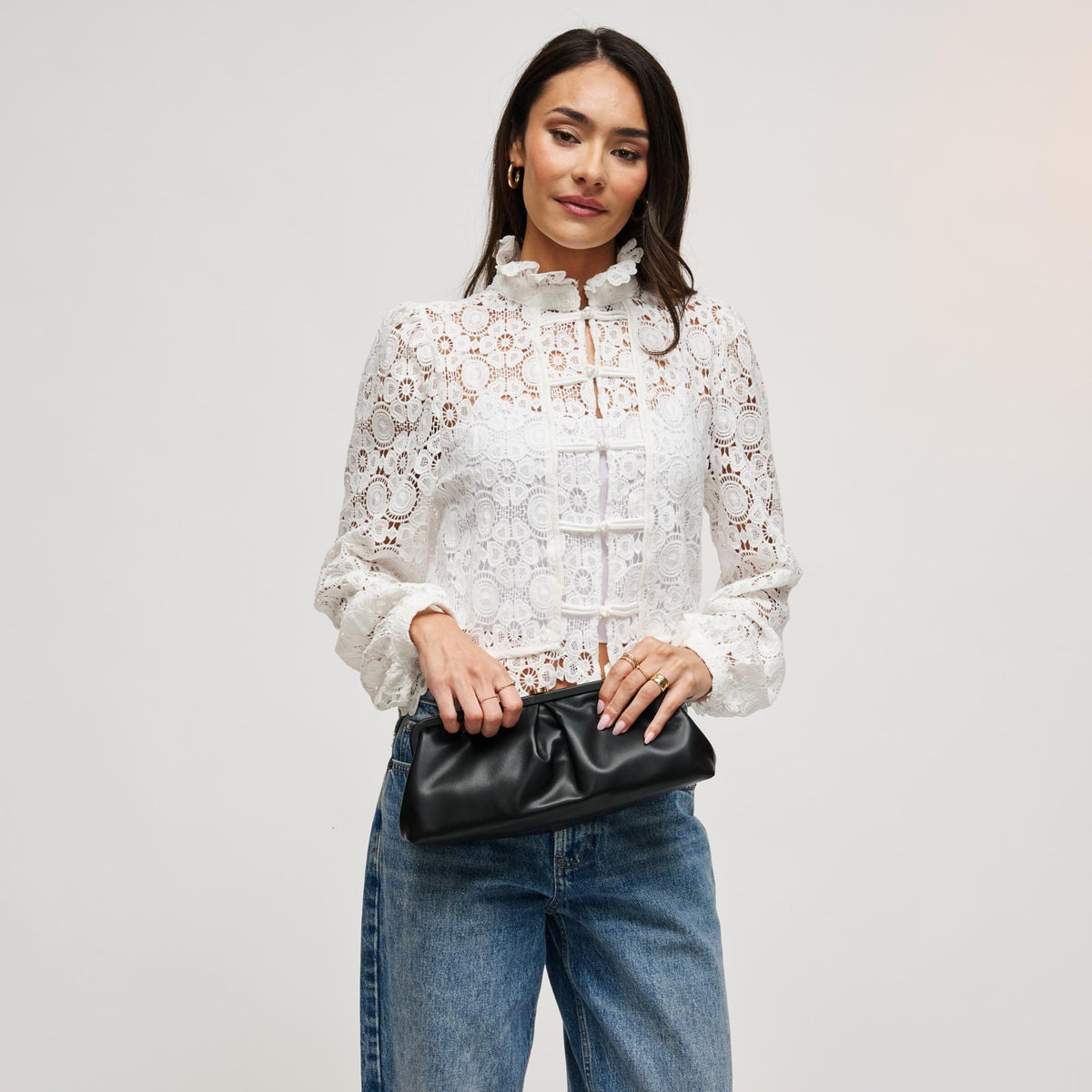 Woman wearing Black Urban Expressions Kit Crossbody 840504212529 View 2 | Black