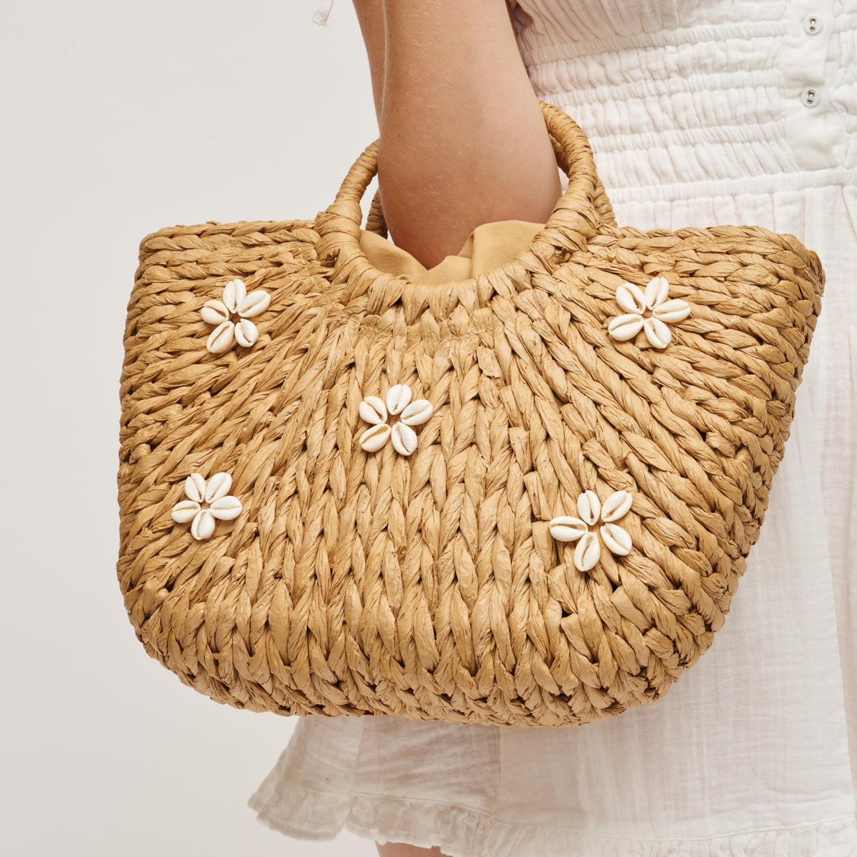Woman wearing Natural Urban Expressions Coast Tote 840504208393 View 2 | Natural