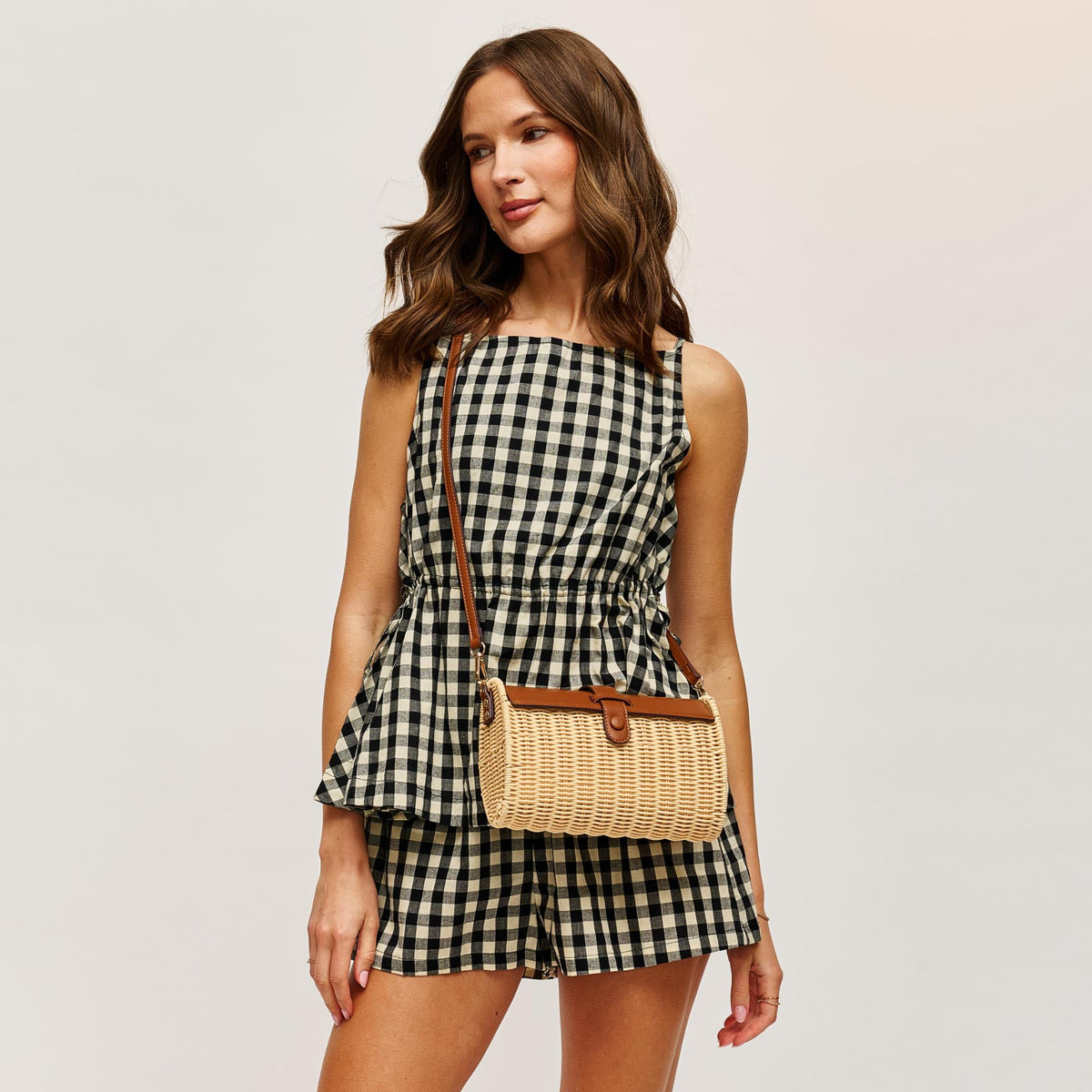 Woman wearing Natural Tan Urban Expressions Benjamin Crossbody 840504205729 View 1 | Natural Tan