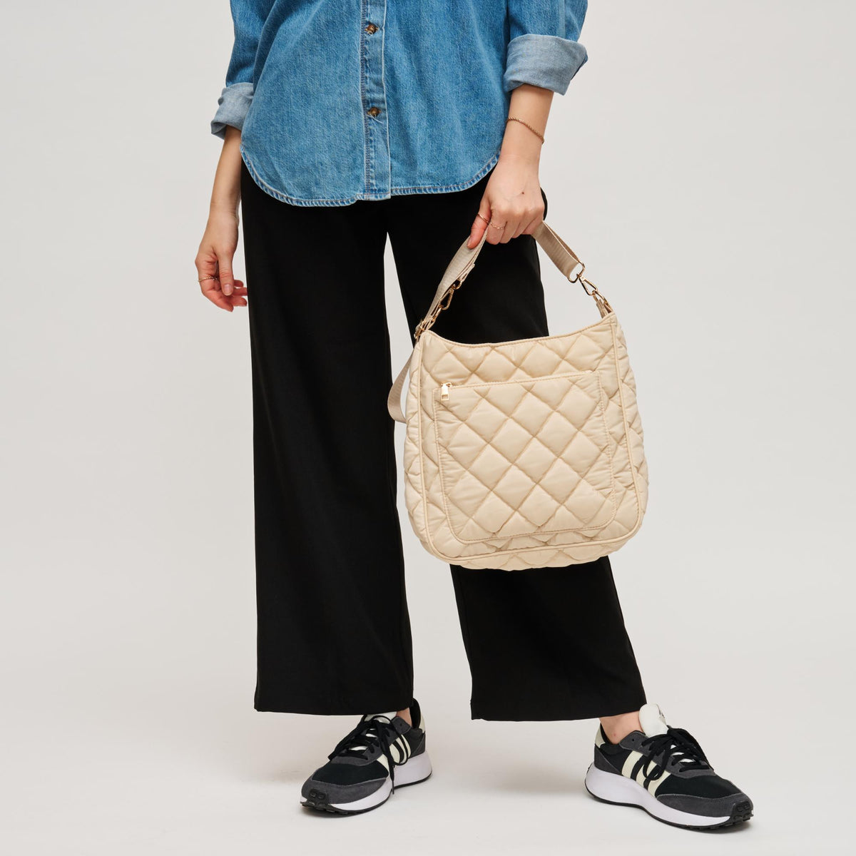 Woman wearing Cream Urban Expressions Fia - Quilted Puffer Crossbody 840504207327 View 3 | Cream
