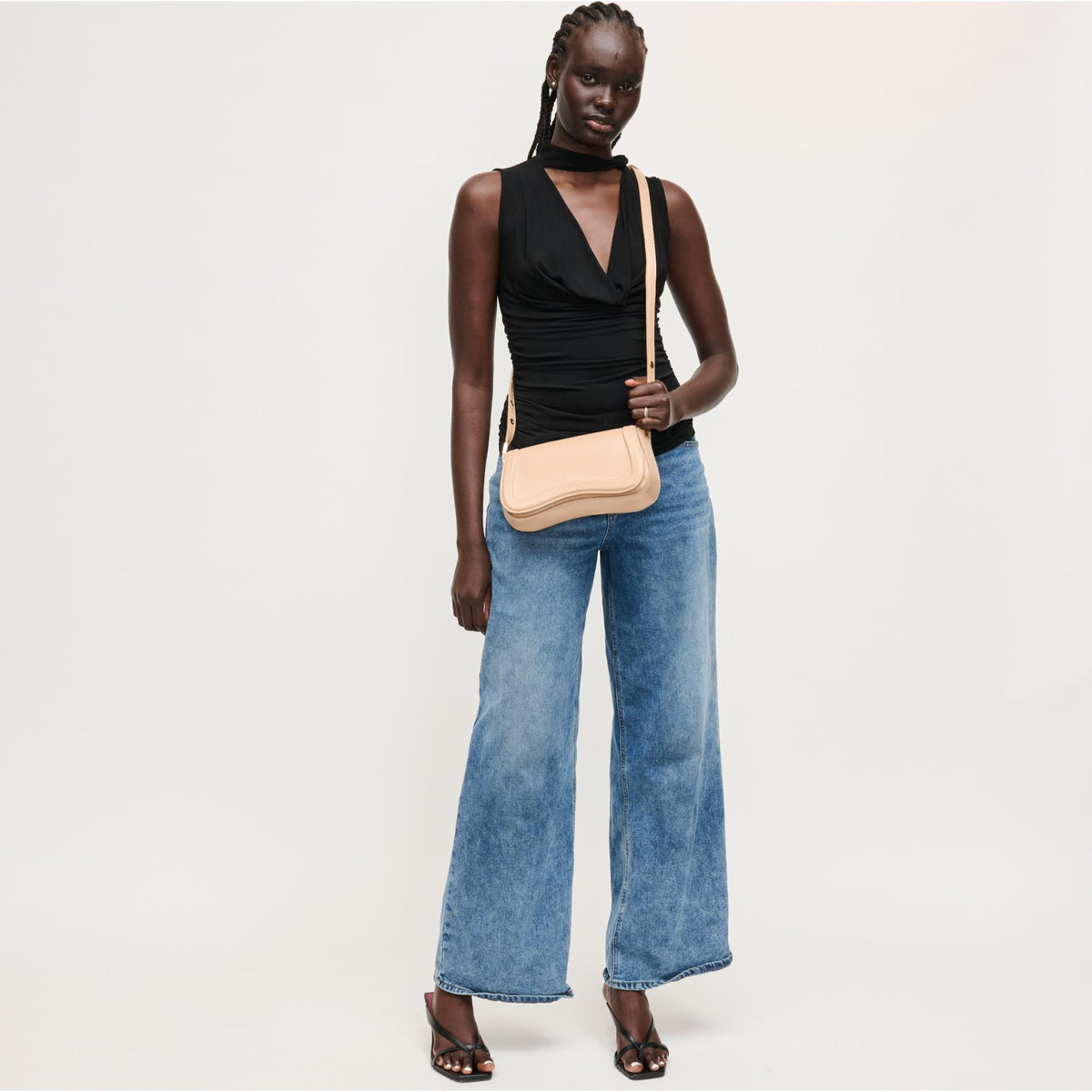 Woman wearing Natural Urban Expressions Max Shoulder Bag 840504208430 View 2 | Natural