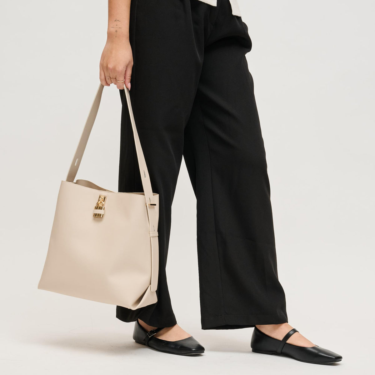 Woman wearing Bone Urban Expressions Caroline Hobo 840504208362 View 1 | Bone