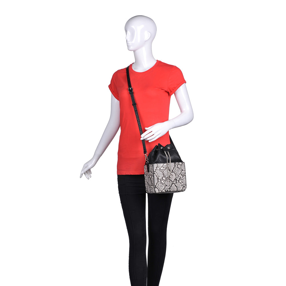 Product Image of Urban Expressions Kenji Crossbody NA-840611154477 View 5 | Black White