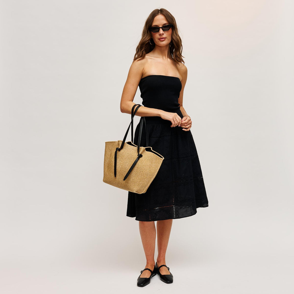 Woman wearing Natural Black Urban Expressions Lorenza Tote - Straw Tote 840504203800 View 4 | Natural Black