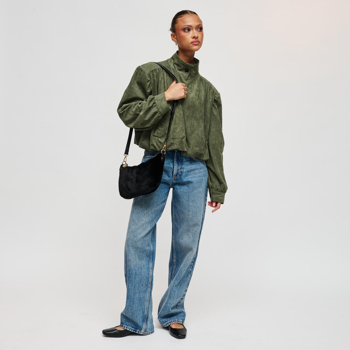 Woman wearing Black Urban Expressions Jordan - Fur Crossbody 840504211836 View 4 | Black
