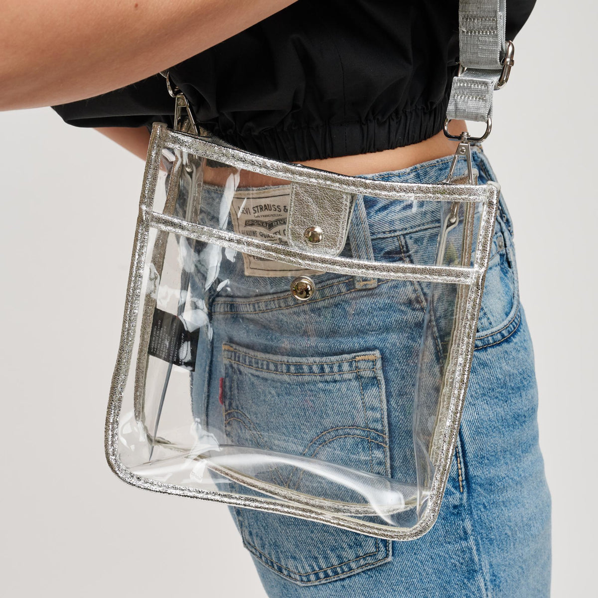 Woman wearing Silver Urban Expressions Beckham - Clear Crossbody 840504201424 View 4 | Silver