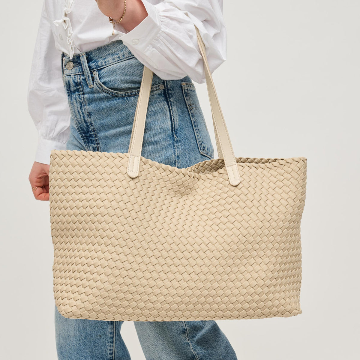 Woman wearing Cream Urban Expressions Evie Tote 840611146793 View 1 | Cream