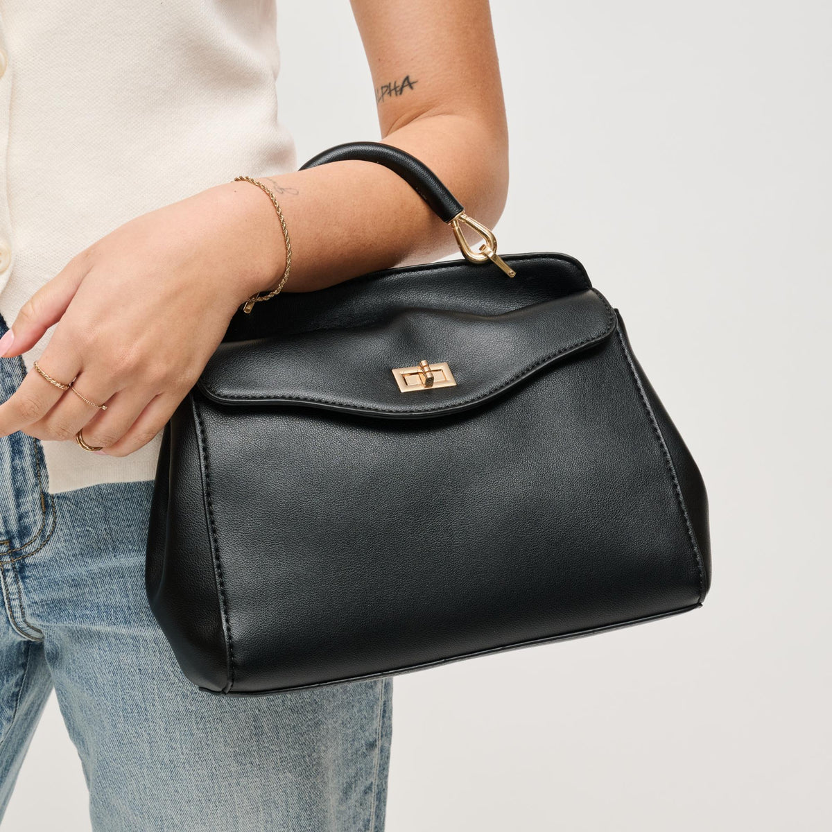 Woman wearing Black Urban Expressions Liza Crossbody 840504208256 View 1 | Black
