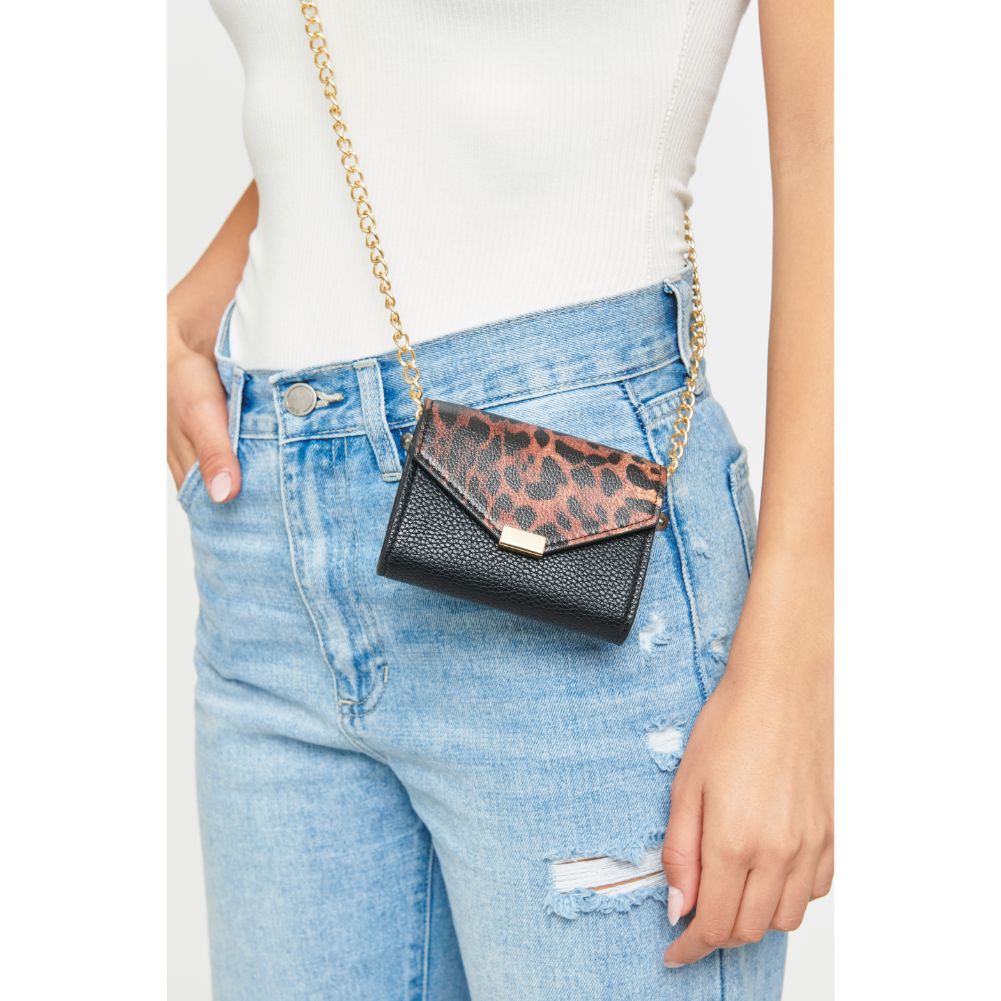 Woman wearing Leopard Urban Expressions Jasmine - Leopard Mini Bag 840611165299 View 2 | Leopard