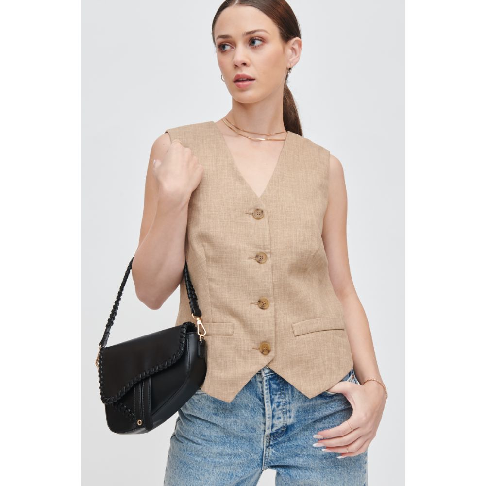 Woman wearing Black Urban Expressions Sloane Crossbody 840611106926 View 2 | Black