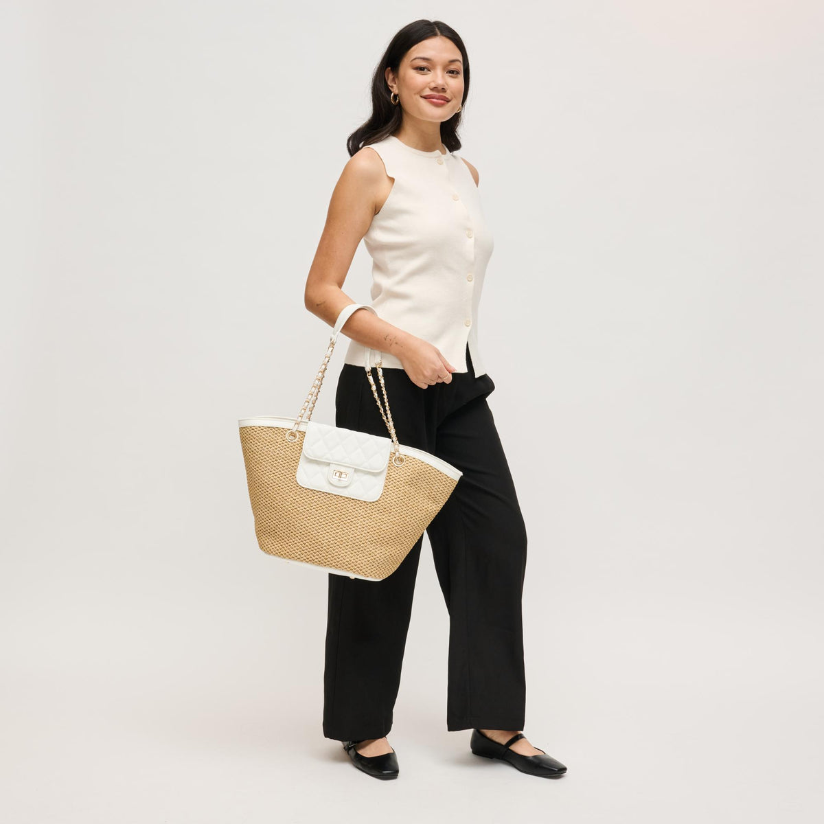 Woman wearing Natural White Urban Expressions Landon Tote 840504205019 View 4 | Natural White