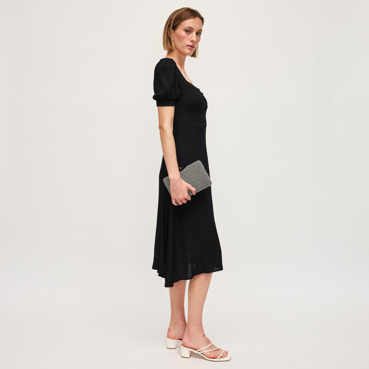 Woman wearing Black Ivory Urban Expressions Marissa Evening Bag 840611152893 View 4 | Black Ivory