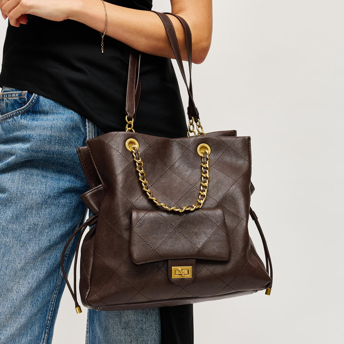 Woman wearing Chocolate Urban Expressions Hudson Tote 840504205125 View 2 | Chocolate