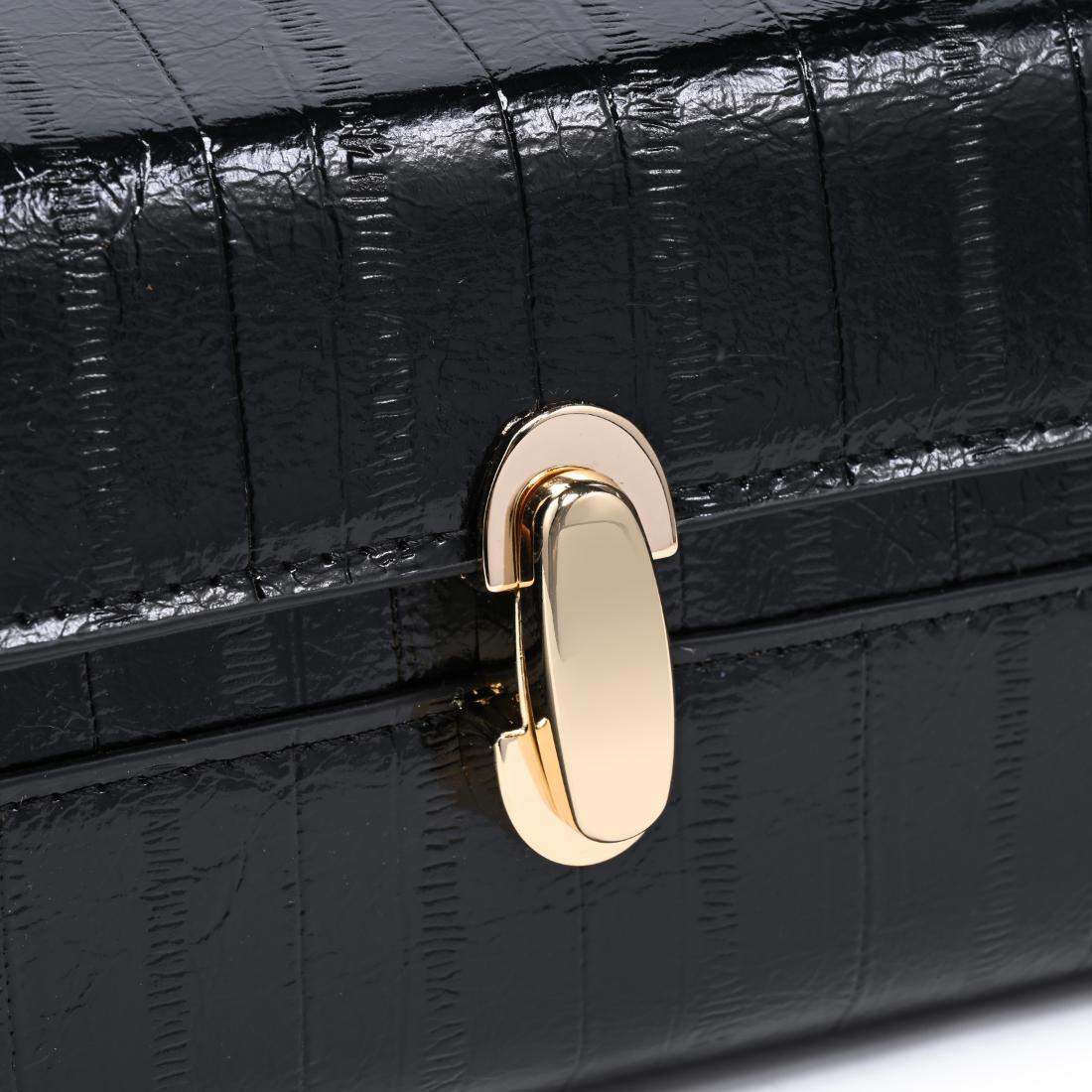 Urban Expressions Arden Crossbody 840504214981 View 8 | Black