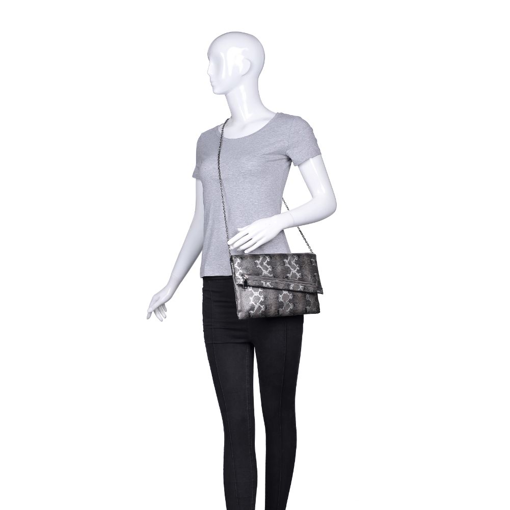 Product Image of Urban Expressions Maddox Clutch 840611167521 View 5 | Gunmetal